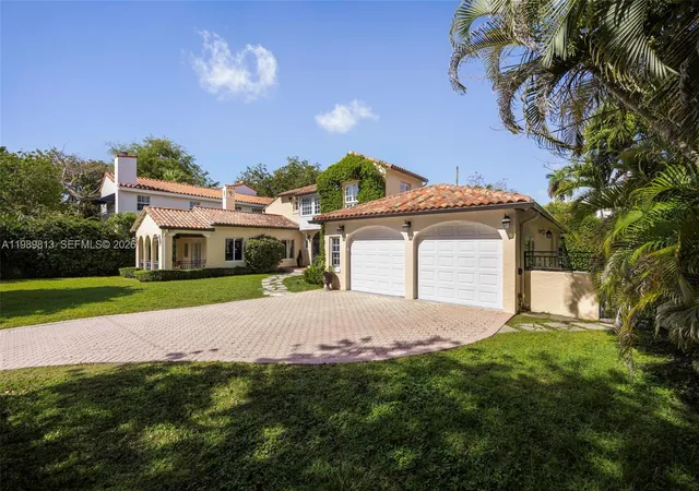 3rd image of 4206 Alhambra Cir, Coral Gables, FL 33146 | MLS# A11989813