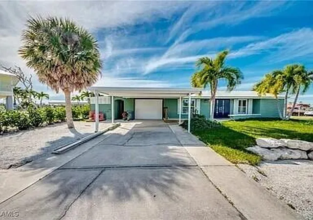 Photo 3 of Single family home for sale at 2891 Cussell Dr, St James City, FL 33956 | MLS# B26020885 | Listing updated on 2026-09-23