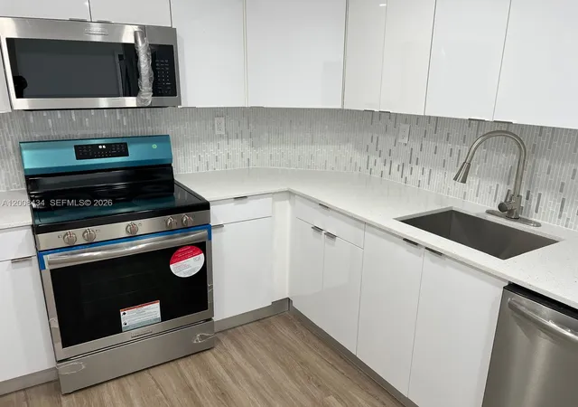 4th image of 500 Bayview Dr #1120, Sunny Isles Beach, FL 33160 | MLS# A12008434