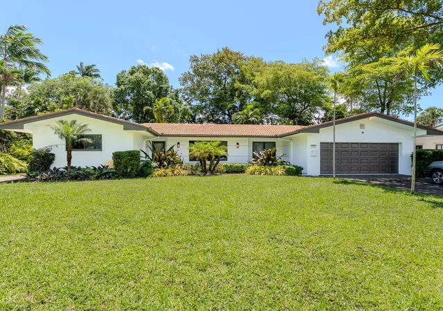 Homes for sale in Plantation, FL | 4190 Sw 4th St, Plantation, FL 33317 | MLS# B26020912