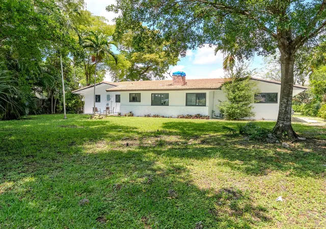 Homes for sale in Plantation, FL | 4190 Sw 4th St, Plantation, FL 33317 | MLS# B26020912