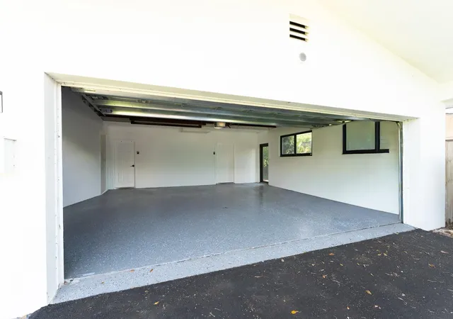 Homes for sale in Plantation, FL | 4190 Sw 4Th St, Plantation, FL 33317 | MLS# B26020912
