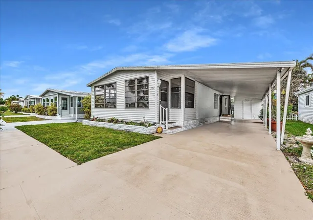Photo 3 of Manufactured home for sale at 252 NW 53rd Court, Deerfield Beach, FL 33064 | MLS# B26020922 | Listing updated on 2026-09-23