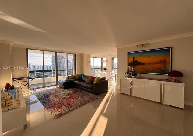 4th image of 3530 Mystic Pointe Dr #1605, Aventura, FL 33180 | MLS# A12008700