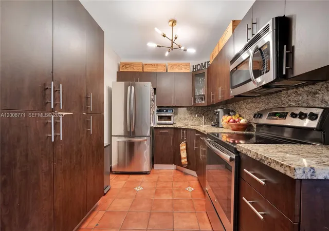 4th image of 4705 Nw 7Th St #1017, Miami, FL 33126 | MLS# A12008771
