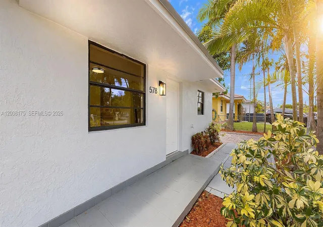 Homes for sale in Florida City, FL | 578 Sw 2nd St, Florida City, FL 33034 | MLS# A12008175
