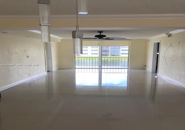 2nd image of 361 S Hollybrook Dr #205, Pembroke Pines, FL 33025 | MLS# A12006991
