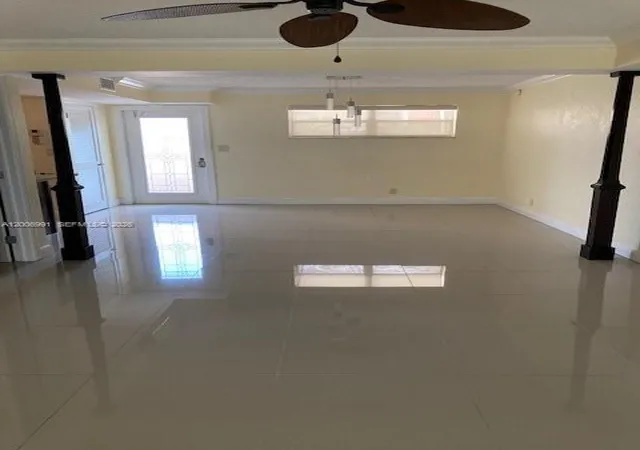 3rd image of 361 S Hollybrook Dr #205, Pembroke Pines, FL 33025 | MLS# A12006991