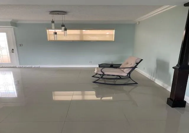 5th image of 361 S Hollybrook Dr #205, Pembroke Pines, FL 33025 | MLS# A12006991