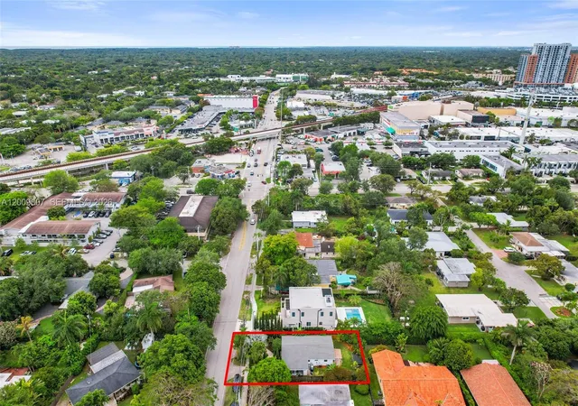 3rd image of 7840 Sw 67Th Ave, South Miami, FL 33143 | MLS# A12009007