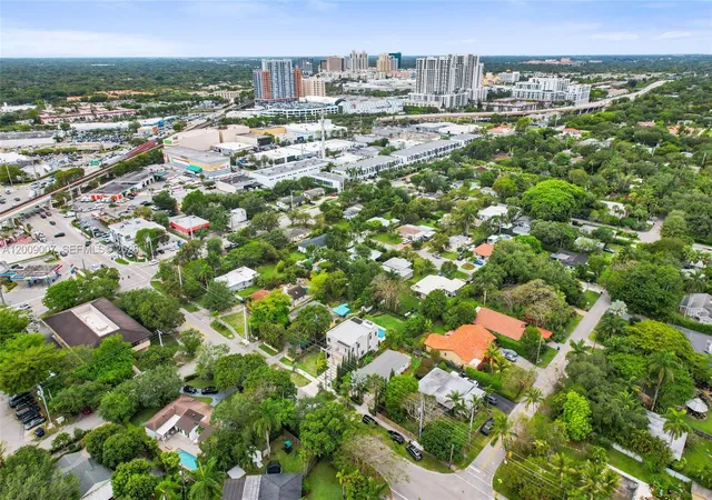 4th image of 7840 Sw 67Th Ave, South Miami, FL 33143 | MLS# A12009007