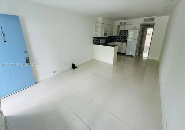 4th image of 1120 102Nd St #7, Bay Harbor Islands, FL 33154 | MLS# A12008173