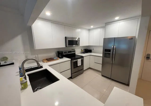 1st image of 2301 Collins Ave #427, Miami Beach, FL 33139 | MLS# A12009294