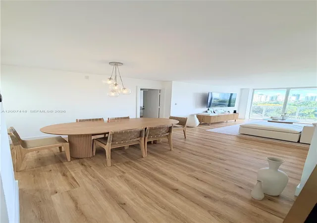 3rd image of 3701 N Country Club Dr #607, Aventura, FL 33180 | MLS# A12007418