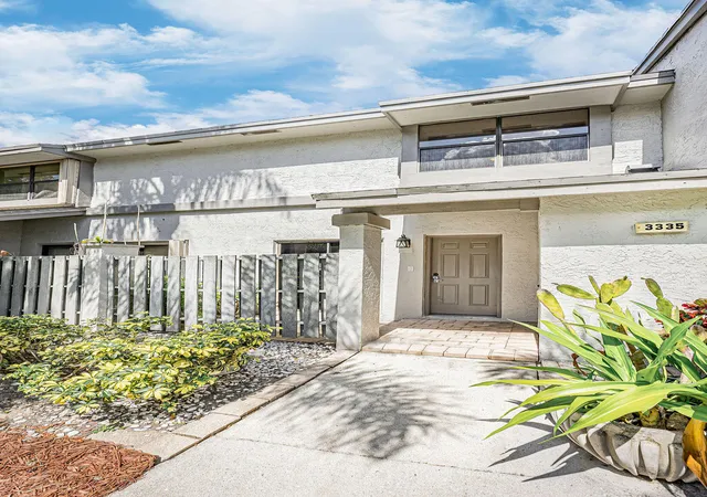 Photo 2 of Townhouse for sale at 3335 Carambola Cir S, Coconut Creek, FL 33066 | MLS# B26021431 | Listing updated on 2026-09-23