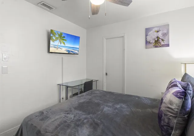Homes for sale in Hollywood, FL | 6271 Hope St, Hollywood, FL 33024 | MLS# B26021457