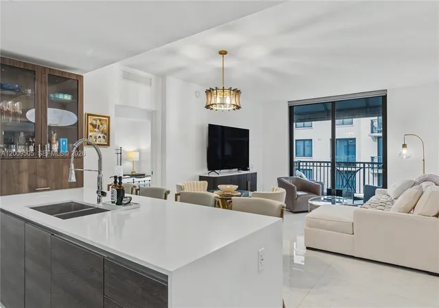 3rd image of 301 Altara Ave #822, Coral Gables, FL 33146 | MLS# A12009505
