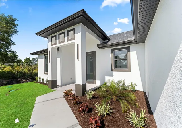 Homes for sale in Lehigh Acres, FL | 3701 Ida Ave N, Lehigh Acres, FL 33971 | MLS# A12009604
