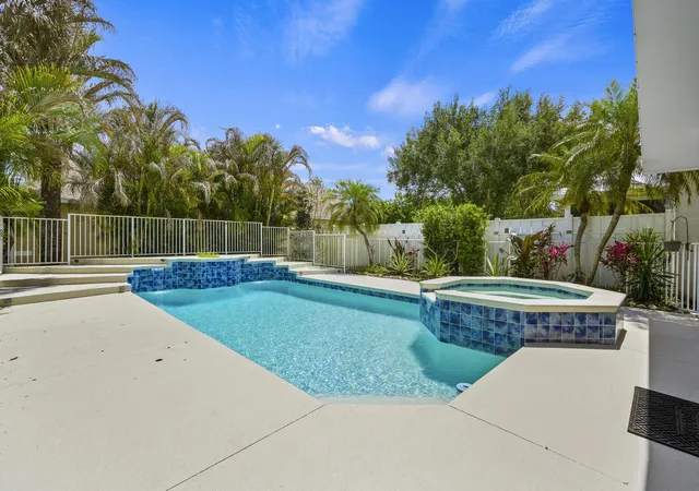 Photo 3 of Single family home for sale at 3189 Sw Solitaire Palm Dr, Palm City, FL 34990 | MLS# B26021560 | Listing updated on 2026-09-23