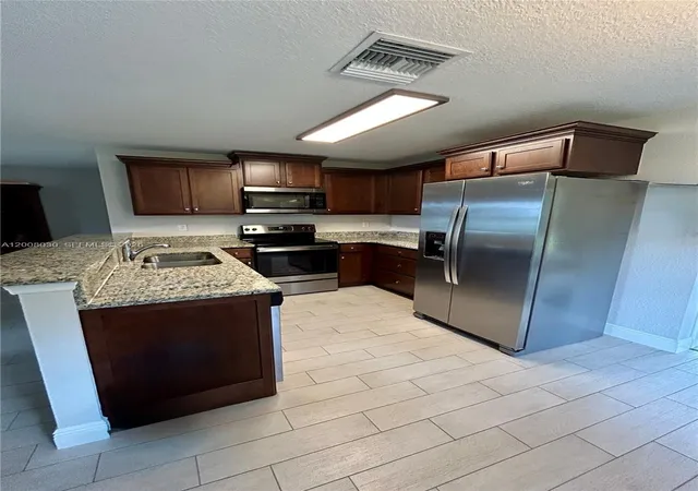 4th image of 358 Lime Rd Nw, Lake Placid, FL 33852 | MLS# A12008030