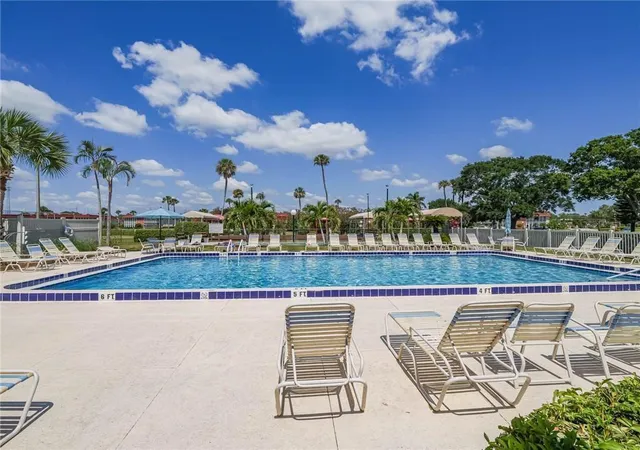 Homes for sale in Vero Beach, FL | 28 Pine Arbor Lane, Vero Beach, FL 32962 | Houzeo