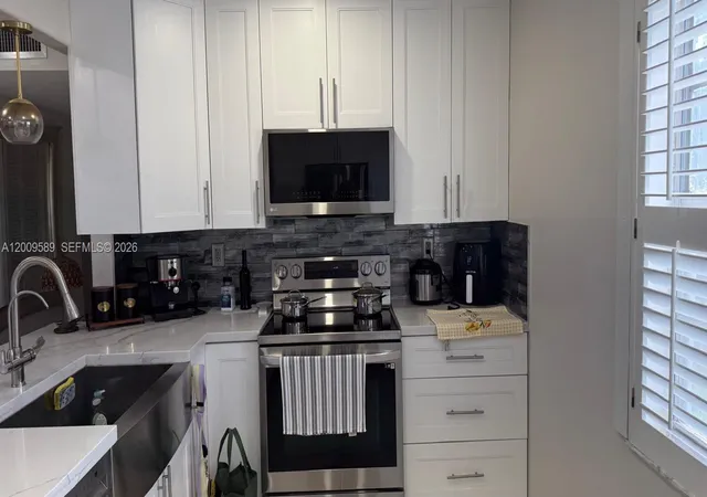 3rd image of 31 Normandy A, Delray Beach, FL 33484