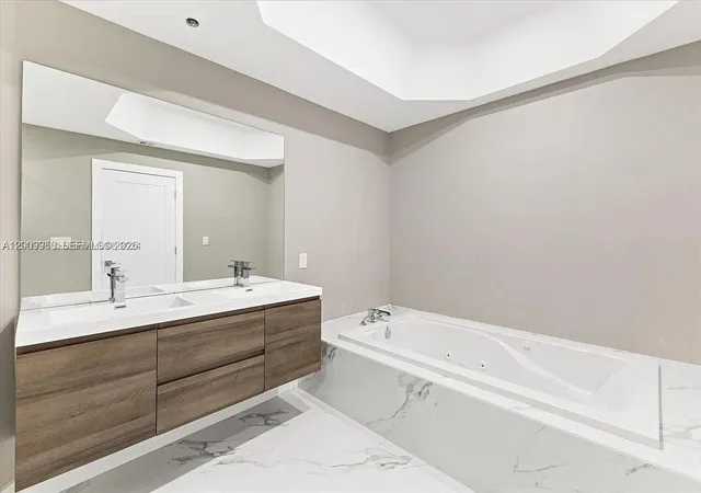 4th image of 3900 Island Blvd #B408, Aventura, FL 33160 | MLS# A12009960