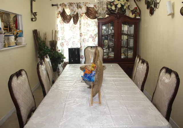 Photo 2 of Single family home for sale at 431 S Chillingworth Dr, West Palm Beach, FL 33409 | MLS# B26021850 | Listing updated on 2026-09-26
