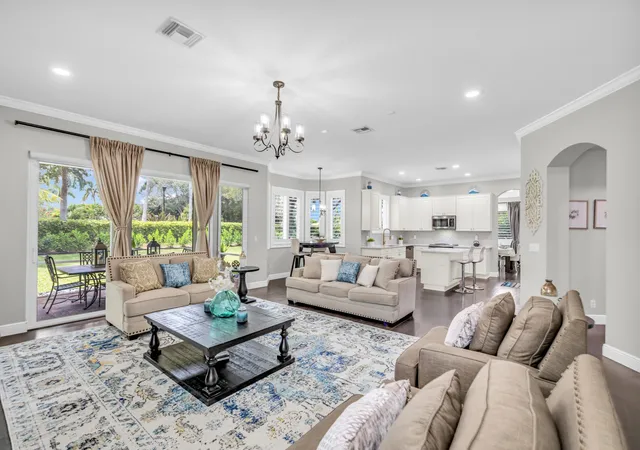 Photo 3 of Single family home for sale at 4661 Manderly Dr, Wellington, FL 33449 | MLS# B26021872 | Listing updated on 2026-09-23