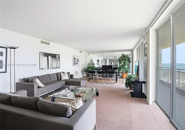 2nd image of 605 Ocean Dr #7L, Key Biscayne, FL 33149 | MLS# A12009758