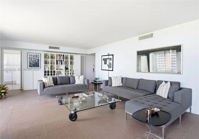 3rd image of 605 Ocean Dr #7L, Key Biscayne, FL 33149 | MLS# A12009758