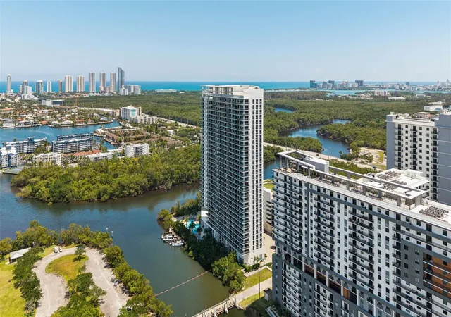 3rd image of 16385 Biscayne Blvd #3001, Aventura, FL 33160 | MLS# A12004149
