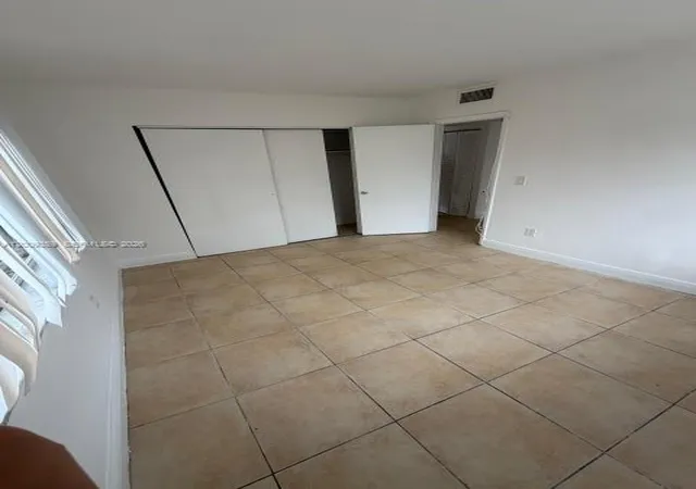 5th image of 1821 Ne 168Th St, Miami, FL 33162