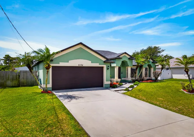 Homes for sale in Port Saint Lucie, FL | 6124 Nw Ginger Ln, Port Saint Lucie, FL 34986 | MLS# B26021982