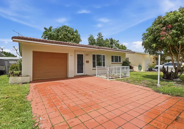 Homes for sale in Tamarac, FL | 4513 Nw 49Th St, Tamarac, FL 33319 | MLS# B26022046
