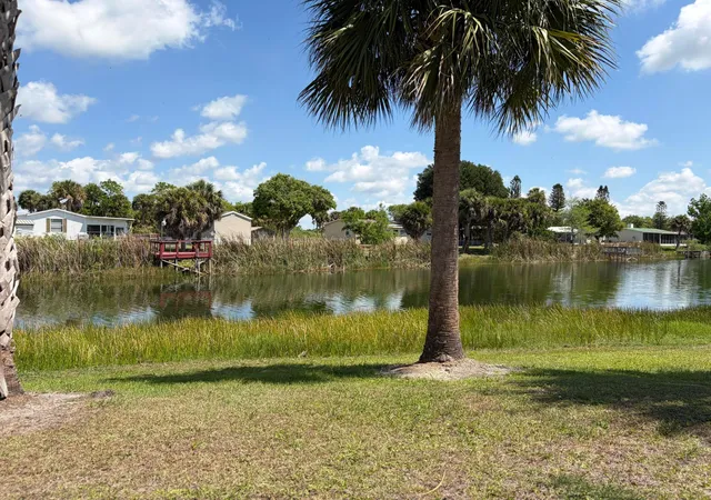2nd image of 1075 Friendship Dr Ne, Moore Haven, FL 33471 | MLS# B26022078