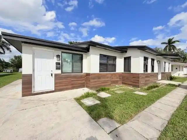 Multi family home for sale at 53 NE 16th Place, Fort Lauderdale, FL 33305 | MLS# B26022133