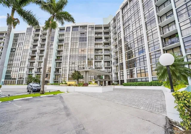 Photo 2 of Condo for sale at 200 Leslie Dr #1128, Hallandale Beach, FL 33009 | MLS# B26022142 | Listing updated on 2026-10-08
