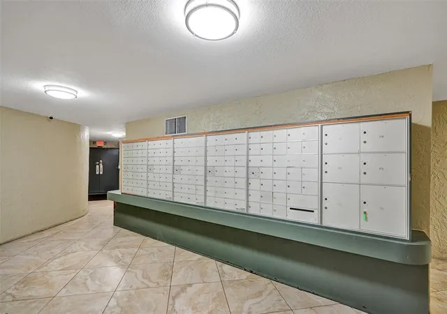 2nd image of 4222 Inverrary Blvd, Lauderhill, FL 33319