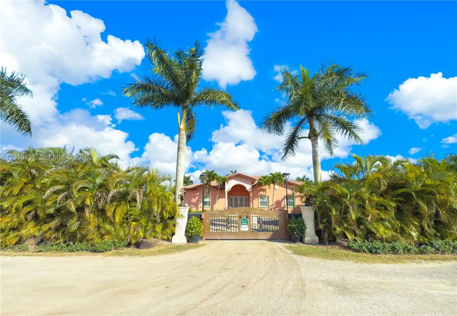 Photo 1 of Mansion for sale at 20455 Sw 154th Avenue, Miami, FL 33187 | MLS# A12010431 | Listing updated on 2026-10-31