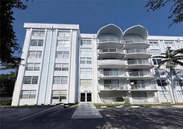 1st image of 482 Nw 165Th St Rd #A307, Miami, FL 33169 | MLS# A12010674