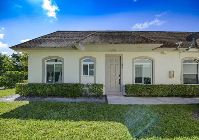 Photo 1 of Single family home for sale at 11893 Sturbridge Ln, Wellington, FL 33414 | MLS# B26022520 | Listing updated on 2026-09-23