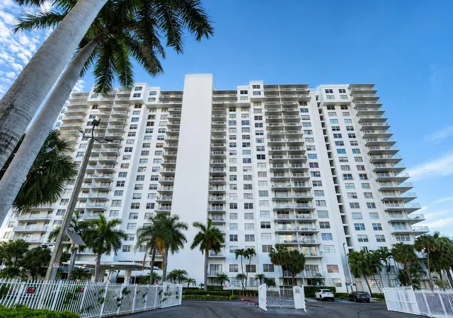 1st image of 2801 Ne 183Rd St #Unit 1502w, Aventura, FL 33160 | MLS# B26022547