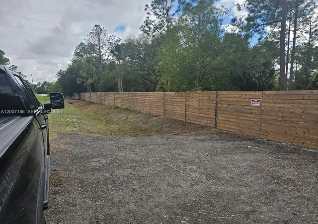 2nd image of 820 & 830 S Jasmine St, Clewiston, FL 33440 | MLS# A12007186