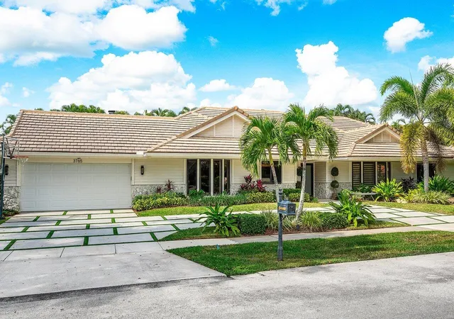 Photo 3 of Single family home for sale at 3765 Kings Way, Boca Raton, FL 33434 | MLS# B26022716 | Listing updated on 2026-09-23