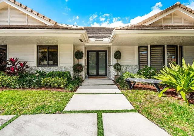 Photo 3 of Single family home for sale at 3765 Kings Way, Boca Raton, FL 33434 | MLS# B26022716 | Listing updated on 2026-09-23