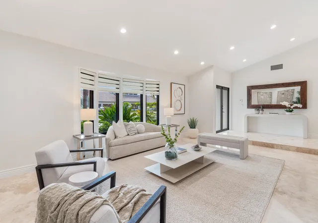 Photo 4 of Single family home for sale at 3765 Kings Way, Boca Raton, FL 33434 | MLS# B26022716 | Listing updated on 2026-09-23