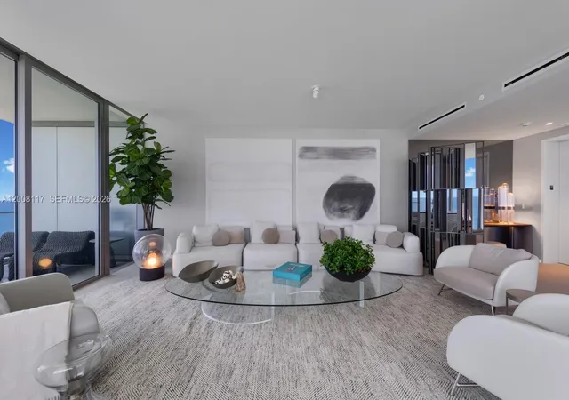 5th image of 2000 S Ocean Dr #17A, Hallandale Beach, FL 33009 | MLS# A12008117