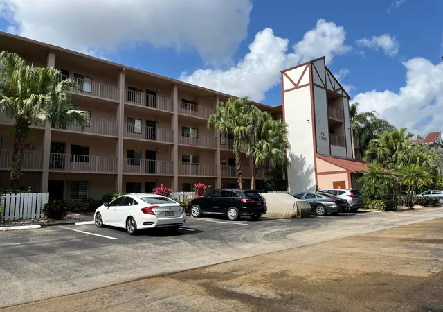 3rd image of 7340 Amberly Ln, Delray Beach, FL 33446