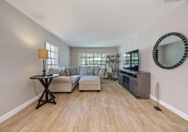 4th image of 10168 S 43Rd Trl Trl S #318, Boynton Beach, FL 33436 | MLS# B26022786